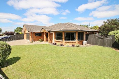 Photo of property in 8 Lockhart Place, Rototuna, Hamilton, 3210