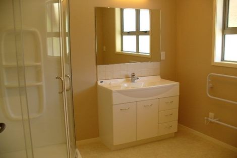 Photo of property in 21c Beauchamp Street, Tawa, Wellington, 5028