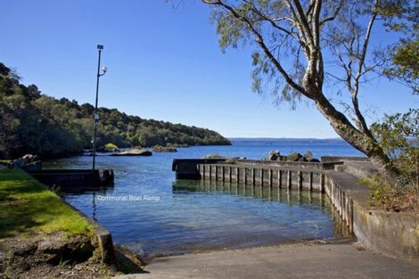 Photo of property in 17 Whakamoenga Point, Acacia Bay, Taupo, 3385