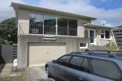 Photo of property in 3 Bede Grove, Tawa, Wellington, 5028