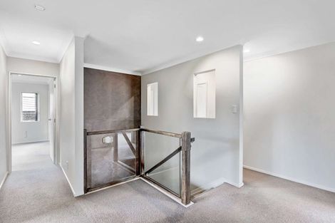 Photo of property in 25 Gibbston Crescent, Flat Bush, Auckland, 2016