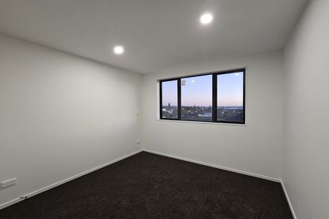 Photo of property in 8 Lewis Road, Pakuranga, Auckland, 2010