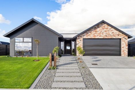 Photo of property in 36 Isobel Hodgson Drive, Cambridge, 3434