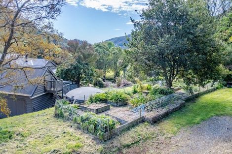 Photo of property in 592 Le Bons Bay Road, Le Bons Bay, Akaroa, 7583