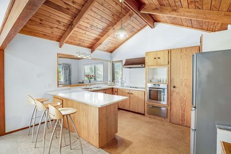 Photo of property in 42 John Dee Crescent, Red Beach, 0932