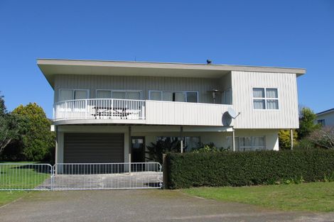 Photo of property in 24 Banks Street, Cooks Beach, Whitianga, 3591