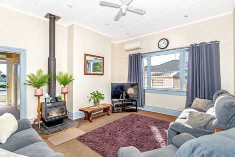 Photo of property in 16 Queens Road, Elgin, Gisborne, 4010