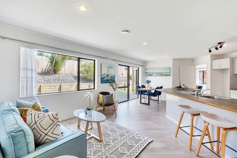 Photo of property in 47 Fleetwood Drive, Henderson, Auckland, 0612