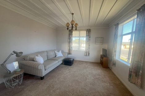 Photo of property in 5 Sanders Avenue, Westown, New Plymouth, 4310