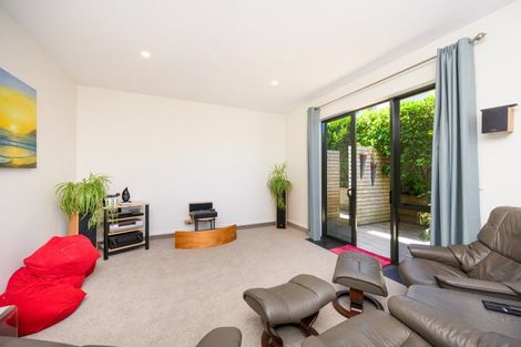 Photo of property in 70 Pacific Drive, Fitzherbert, Palmerston North, 4410