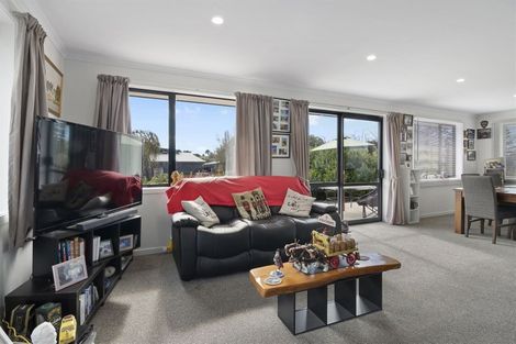 Photo of property in 2 Memorial Drive, Motueka, 7120