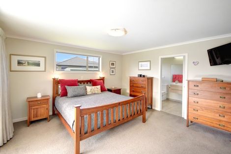 Photo of property in 42 Hagart-alexander Drive, Mosgiel, 9024