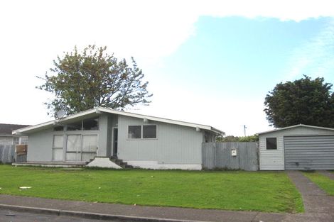 Photo of property in 16 Joanne Place, Rosehill, Papakura, 2113