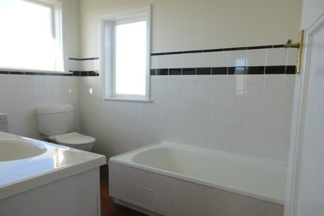 Photo of property in 43 Central Terrace, Kelburn, Wellington, 6012