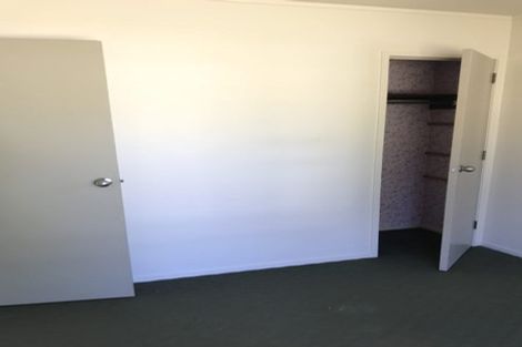 Photo of property in 1/46 John Dee Crescent, Red Beach, 0932