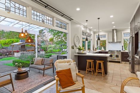 Photo of property in 102 Matua Road, Huapai, Kumeu, 0810