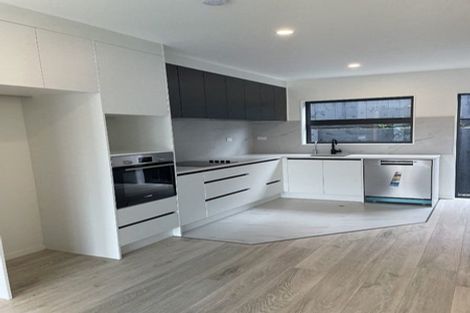 Photo of property in 11/13 Grove Lane, Pakuranga, Auckland, 2010