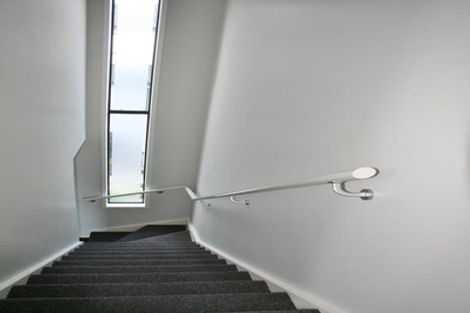 Photo of property in 16a Woodall Place, Totara Vale, Auckland, 0627