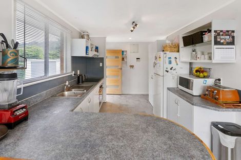 Photo of property in 4 John Road, Fairy Springs, Rotorua, 3015