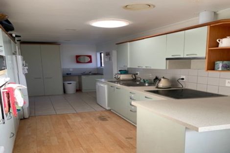 Photo of property in 6 Orinda Close, Botany Downs, Auckland, 2010