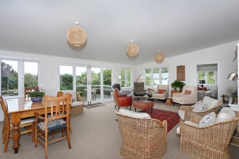 Photo of property in 12 Wanganui Road, Marton, 4710