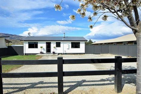 Photo of property in 46 Perriam Place, Mount Pisa, Cromwell, 9383