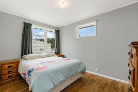 Photo of property in 80 Dowse Drive, Maungaraki, Lower Hutt, 5010