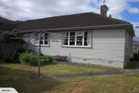 Photo of property in 35 Atiawa Crescent, Waiwhetu, Lower Hutt, 5010