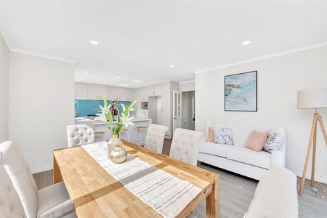 Photo of property in 21a Haven Crest, Somerville, Auckland, 2014