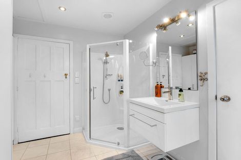 Photo of property in 162a Avonhead Road, Avonhead, Christchurch, 8042