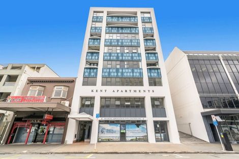 Photo of property in 16 Kent Terrace, Mount Victoria, Wellington, 6011