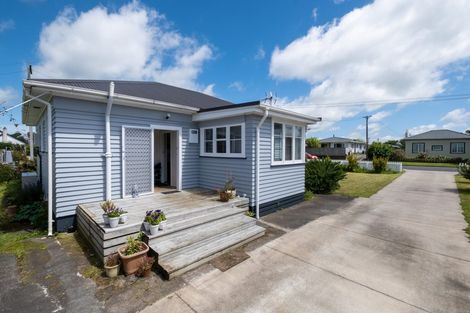 Photo of property in 17 Falstaff Street, Stratford, 4332