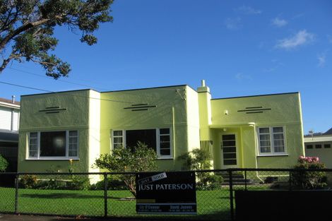 Photo of property in 6 Riddiford Street, Woburn, Lower Hutt, 5011