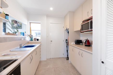 Photo of property in 3/117 Shakespeare Road, Milford, Auckland, 0620