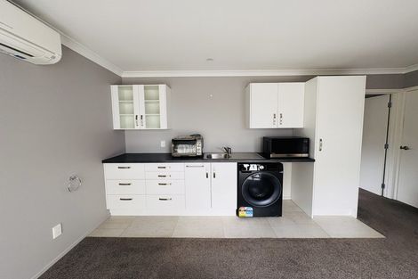 Photo of property in 21 Liberty Grove, Kelvin Grove, Palmerston North, 4414
