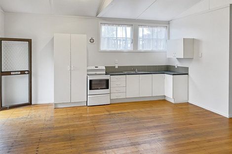 Photo of property in 623a Swanson Road, Swanson, Auckland, 0612