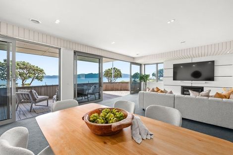 Photo of property in 88 Marine Parade, Paraparaumu Beach, Paraparaumu, 5032