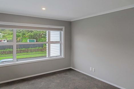 Photo of property in 4 Delaney Drive, Stokes Valley, Lower Hutt, 5019