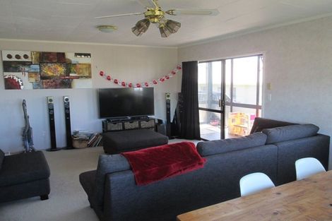 Photo of property in 8a Ladies Mile, Manly, Whangaparaoa, 0930