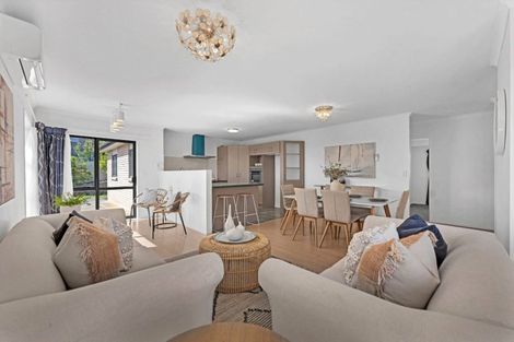 Photo of property in 22 Keri Vista Rise, Papakura, 2110