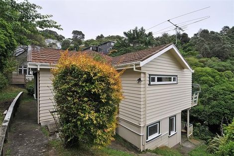Photo of property in 26 Farnham Street, Mornington, Wellington, 6021