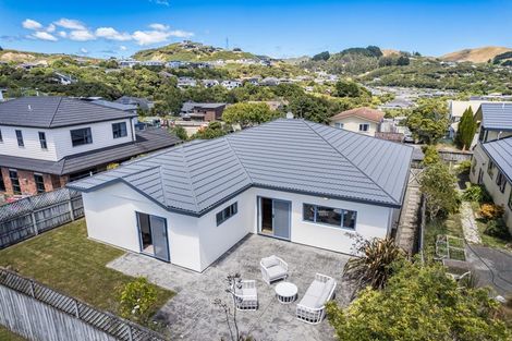 Photo of property in 3 Barque Crescent, Whitby, Porirua, 5024