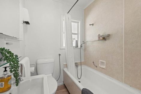 Photo of property in 2/33 Dominion Street, Takapuna, Auckland, 0622