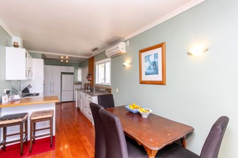 Photo of property in 47 Drake Street, Vogeltown, New Plymouth, 4310