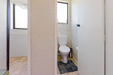 Photo of property in 20 Norfolk Crescent, Otaki Beach, Otaki, 5512