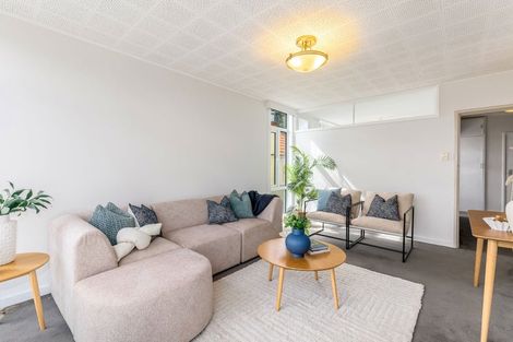 Photo of property in 39 Marine Parade, Eastbourne, Lower Hutt, 5013