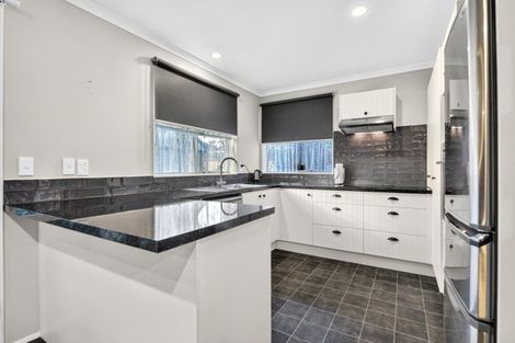Photo of property in 35 Nottingham Drive, Hamilton East, Hamilton, 3216