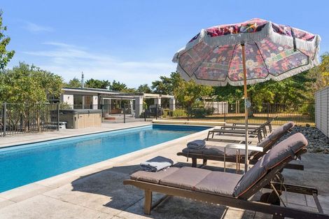 Photo of property in 1 Grey Street, Martinborough, 5711