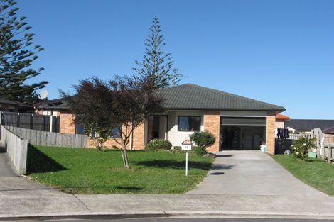 Photo of property in 13 Derryveagh Lane, Weymouth, Auckland, 2103