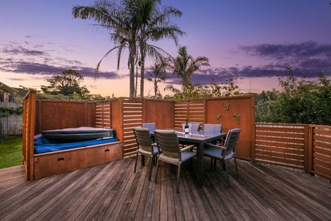 Photo of property in 41 Sapperton Drive, Henderson, Auckland, 0612